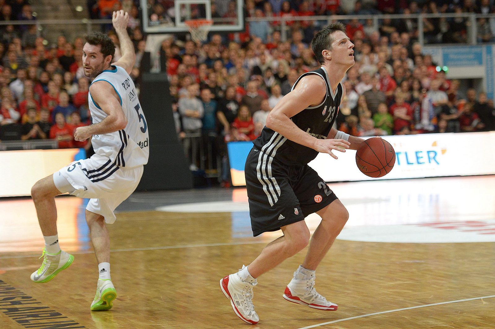 BROSE BASKETS BAMBERG - REAL MADRID