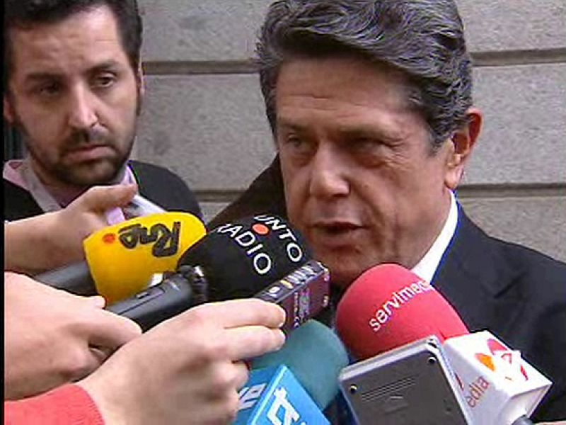 Federico Trillo llama "indeseable" a su sucesor, José Bono