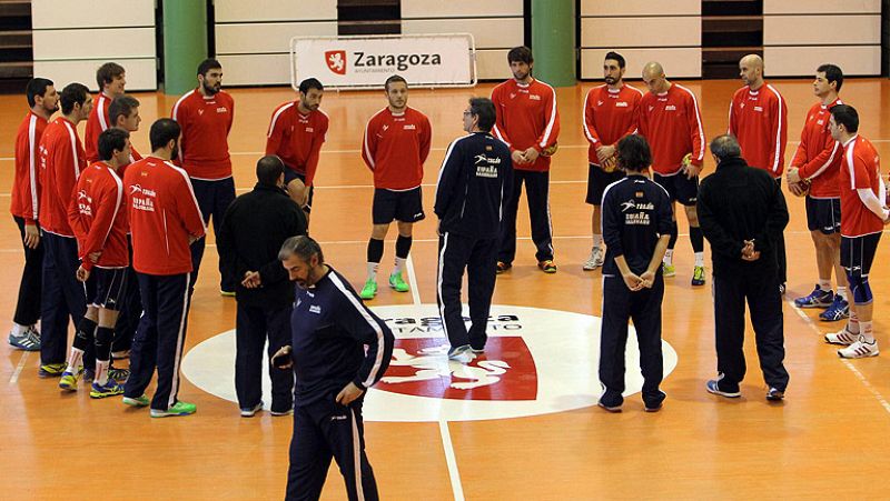 España arranca el todo o nada frente a Serbia