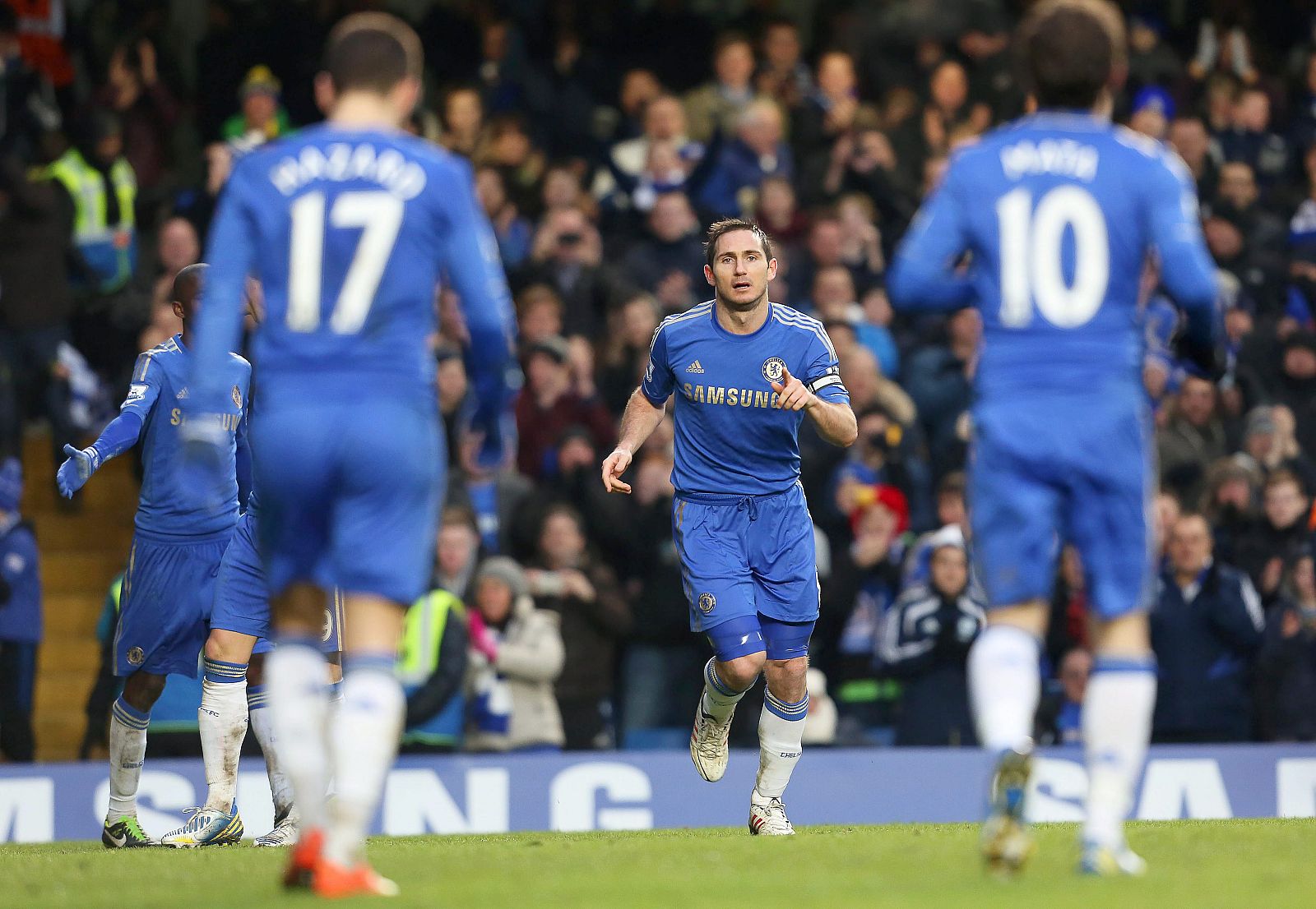 Frank Lampard celebra uno de los cuatro goles del Chelsea al Wigan