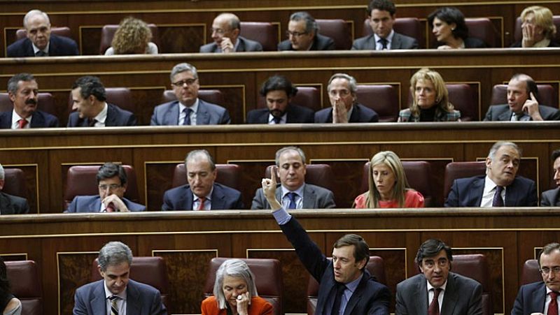 El Congreso aprueba tramitar la ILP sobre la dación en pago tras la rectificación del PP