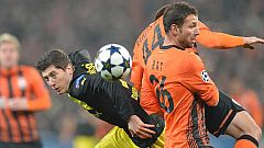 El Borussia Dortmund empata en Donetsk y da un paso importante (2-2)