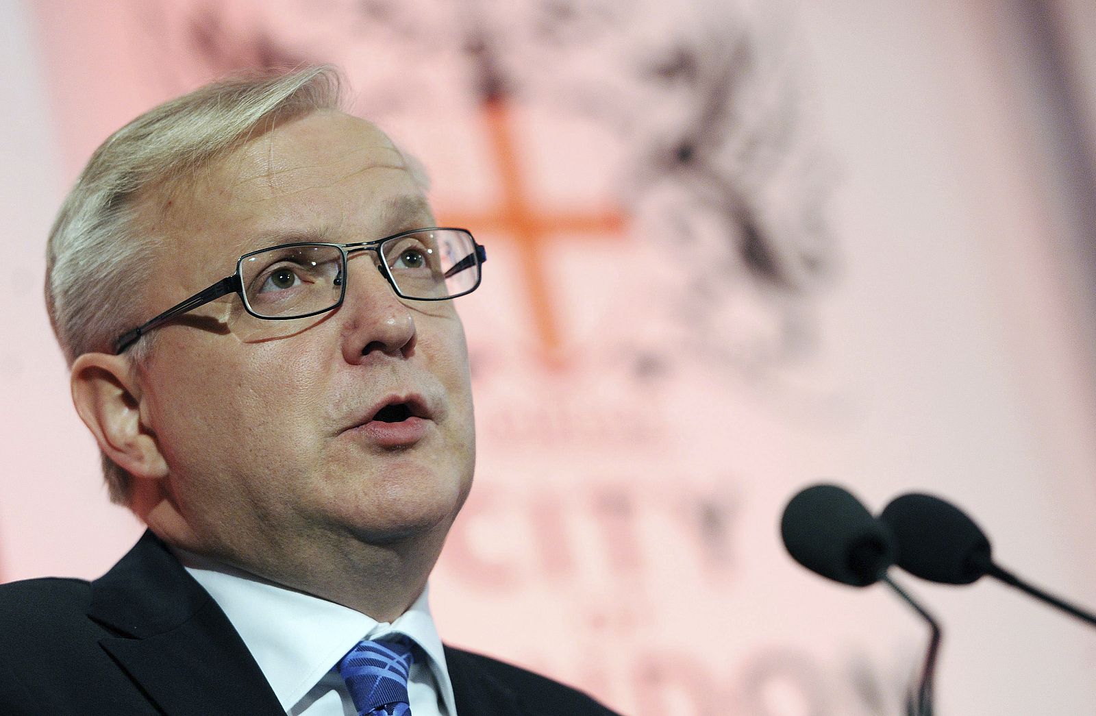 Olli Rehn en un foro económico en Londres