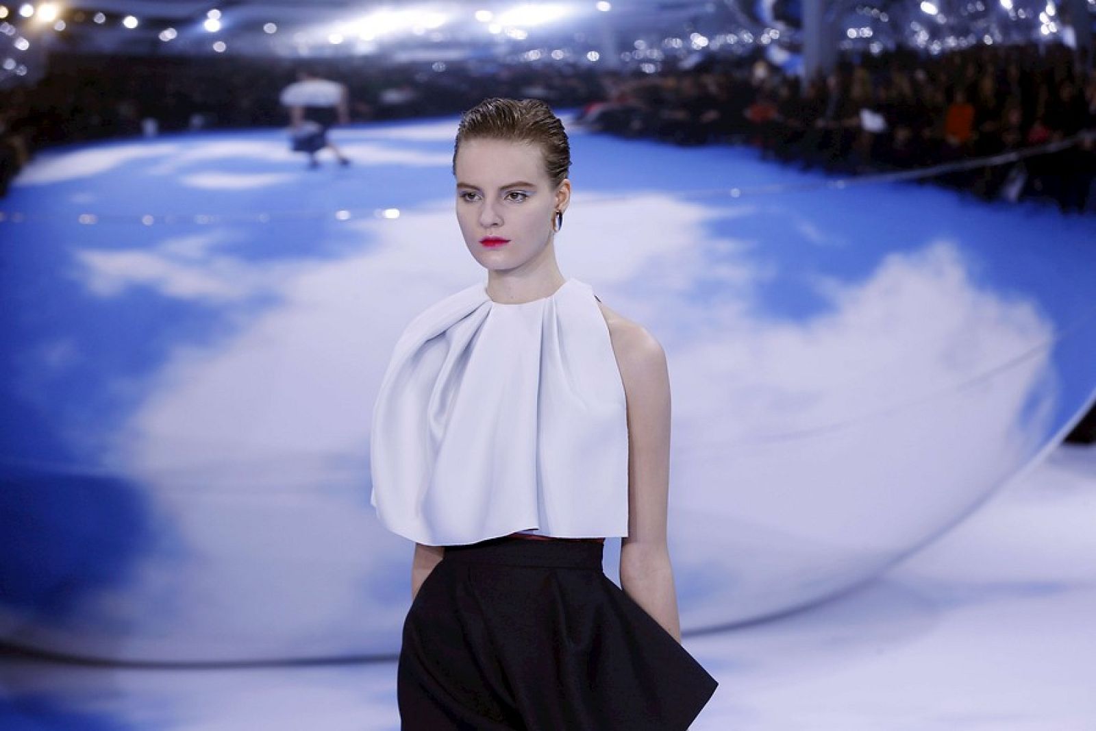 Desfile de Raf Simons para Dior. Semana del prêt-à-porter de París. Colecciones de otoño e invierno 2013/14.