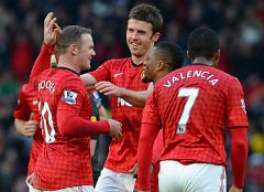El United reafirma su liderazgo y gana confianza para la cita ante el Madrid