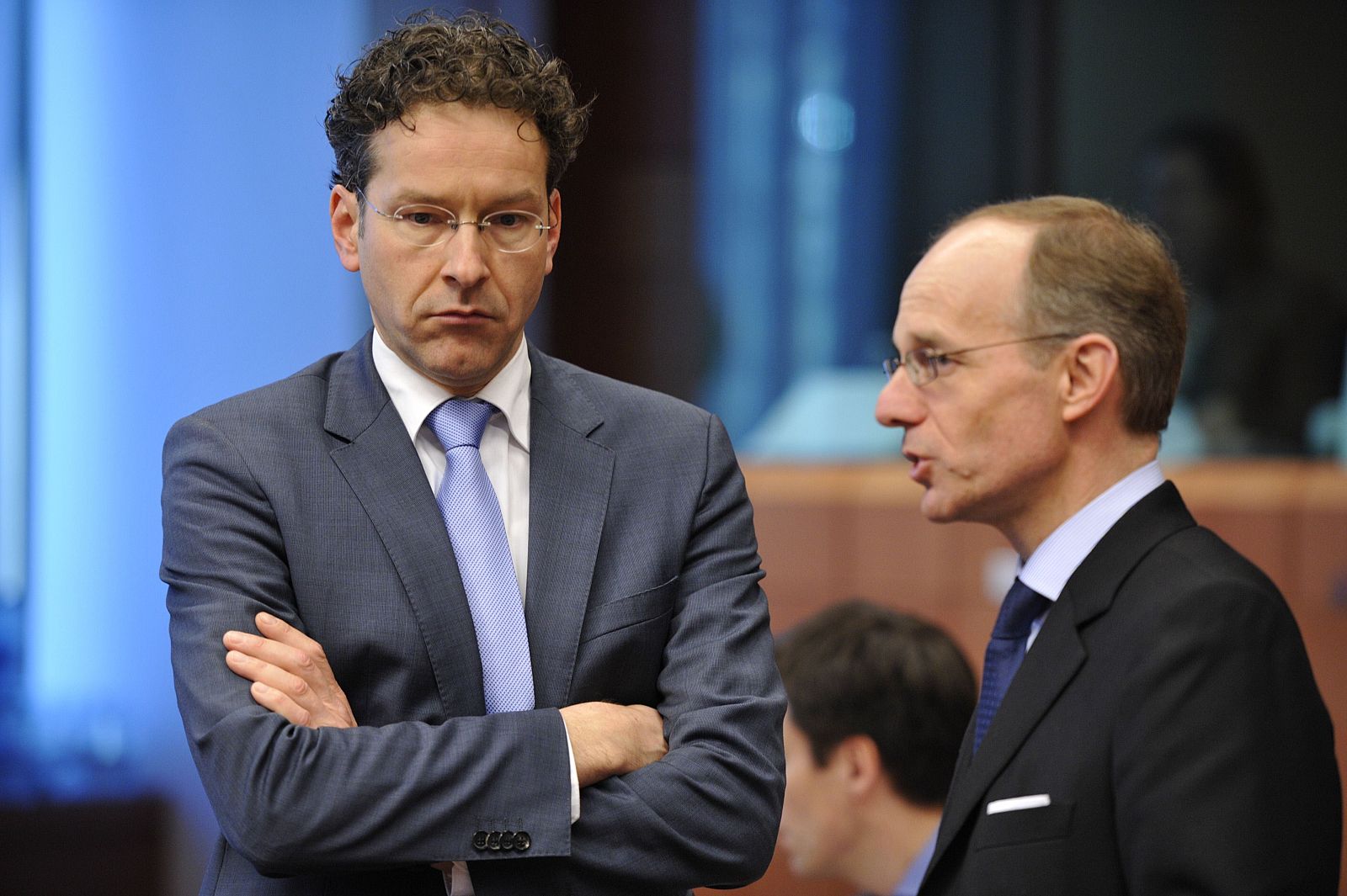 El presidente del Eurogrupo, Jeroen Dijsselbloem, con el ministro de Finanzas de Luxemburgo, Luc Frieden