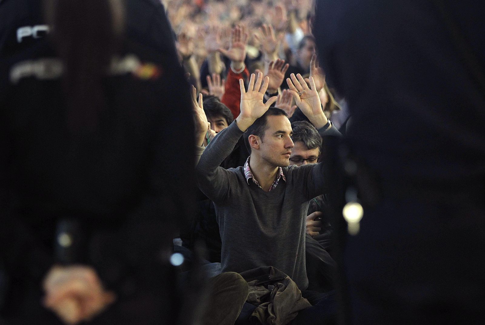 CONCENTRACIÓN DE EMPLEADOS IBERIA EN T4 AL GRITO DE "NO SE FIRMA SIN FUTURO"