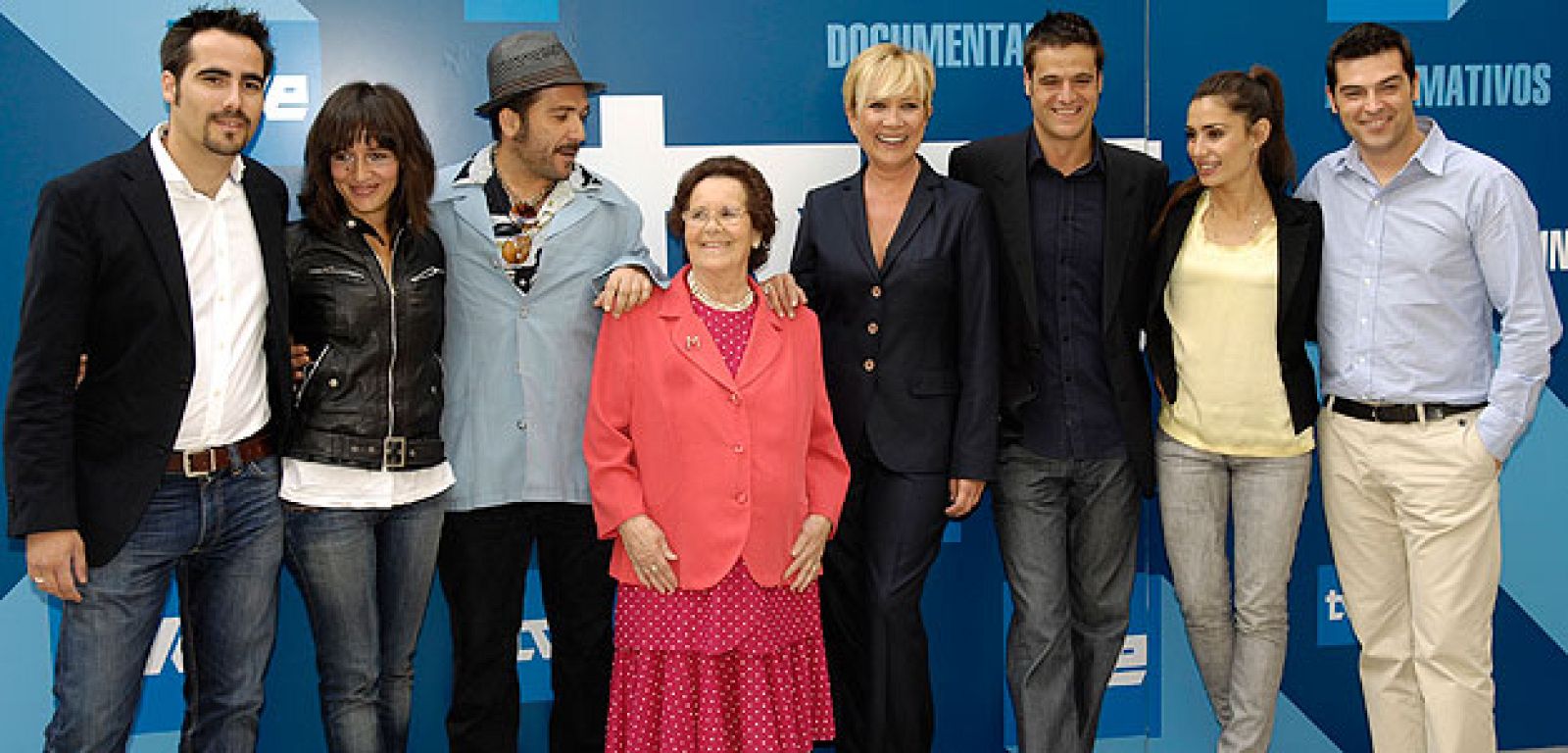 El equipo de "El día por delante" se presenta