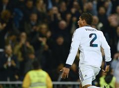 Deschamps convoca a Varane y Benzema para jugar contra España