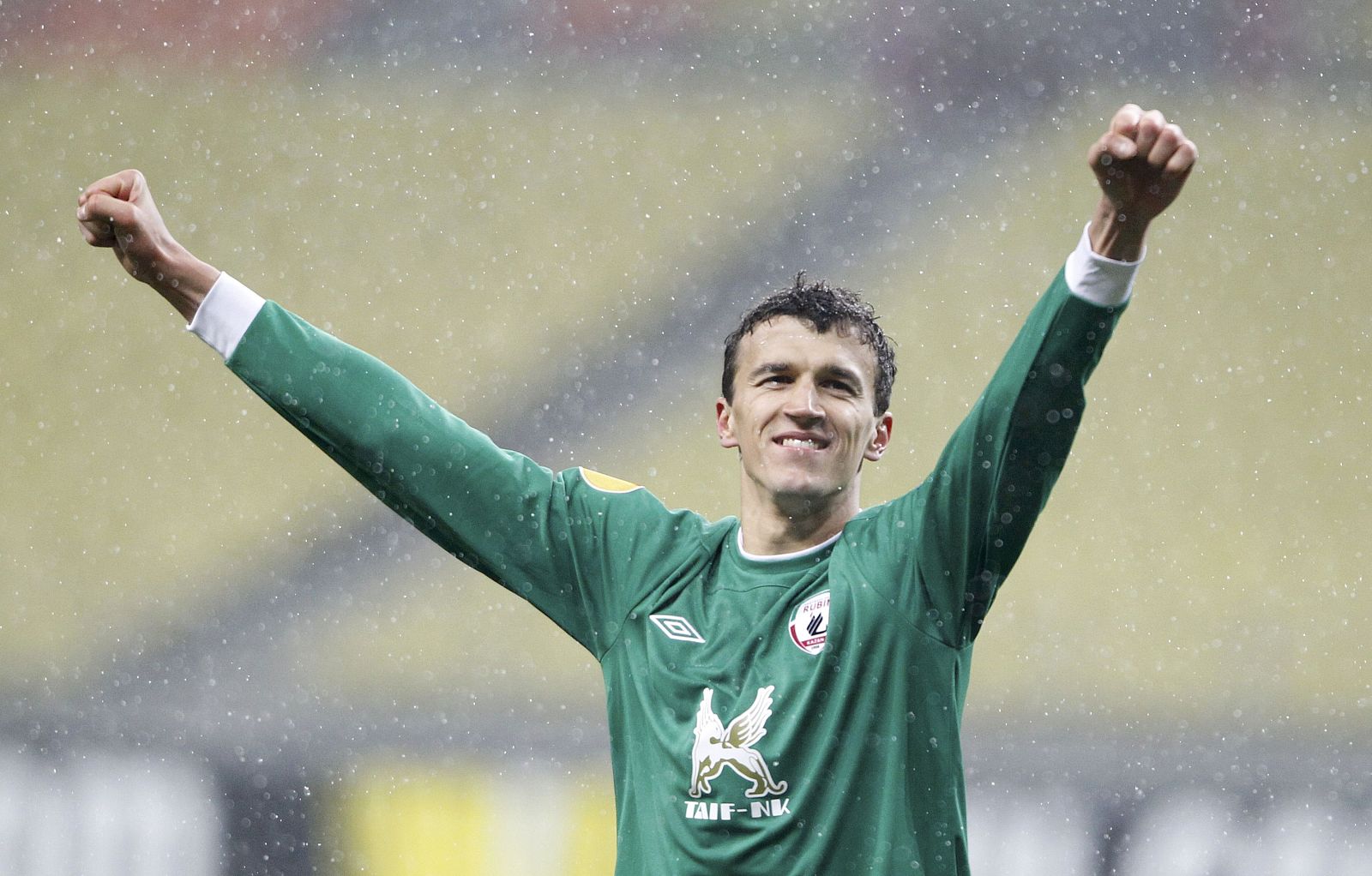 El jugador del Rubin Kazan Roman Eremenko celebra la victoria de su equipo frente al Levante.