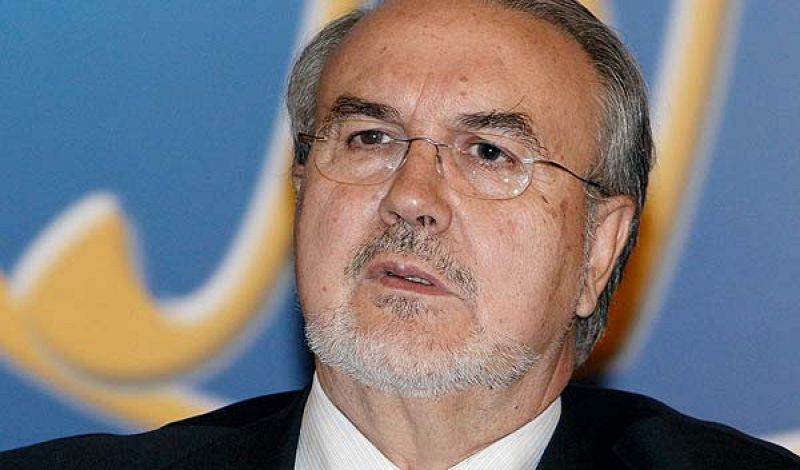 Solbes: "El aumento del precio de la luz lo deben pagar los consumidores"