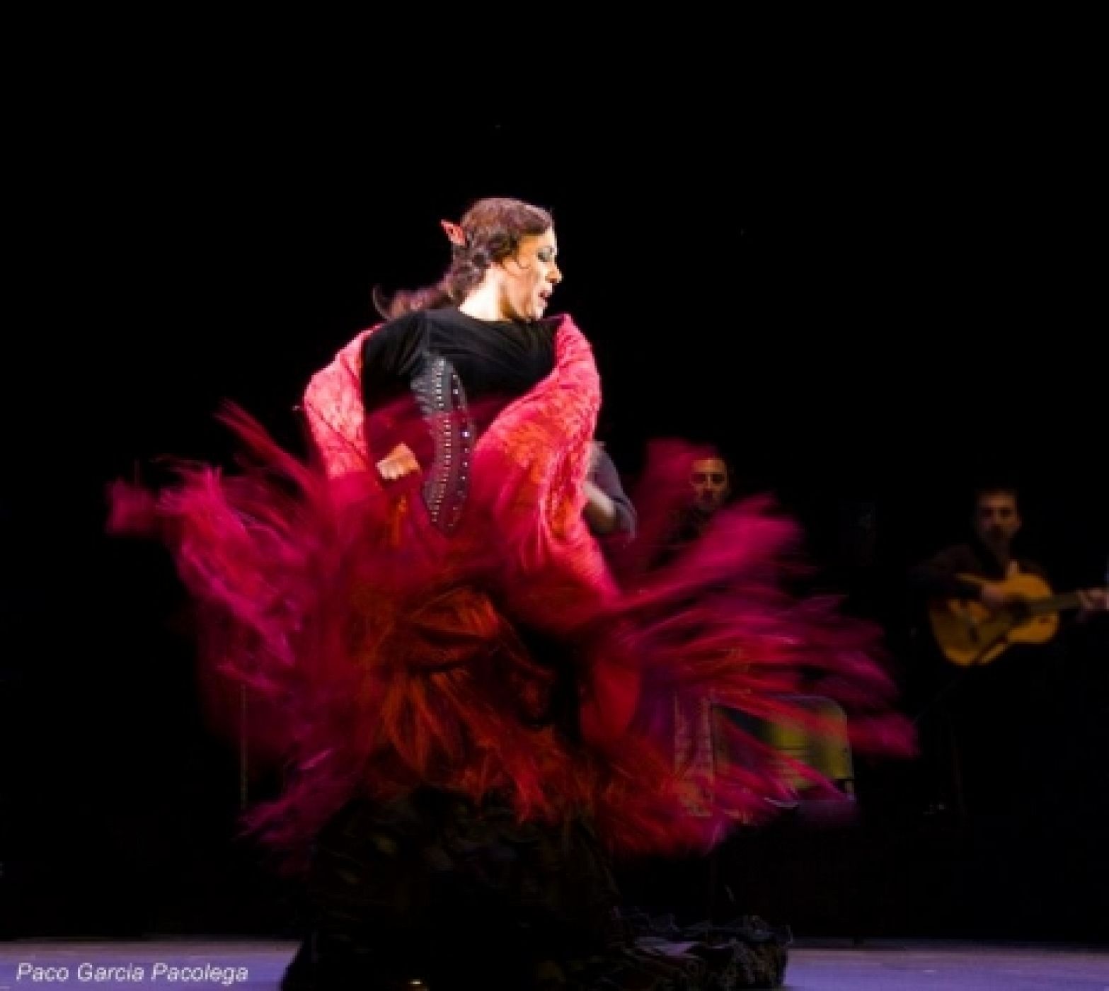 La bailaora Eva Yerbabuena presenta AY! en Londres