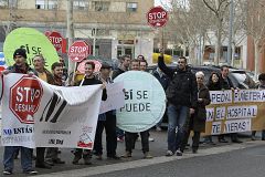 La protesta ciudadana llega hasta la casa de los políticos con los escraches