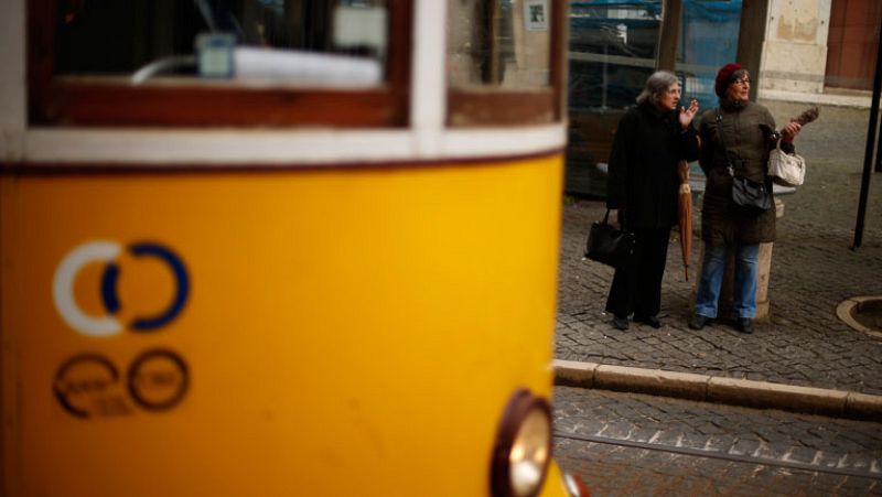 La Unión Europea advierte a Portugal de que apartarse del ajuste alargará las dificultades