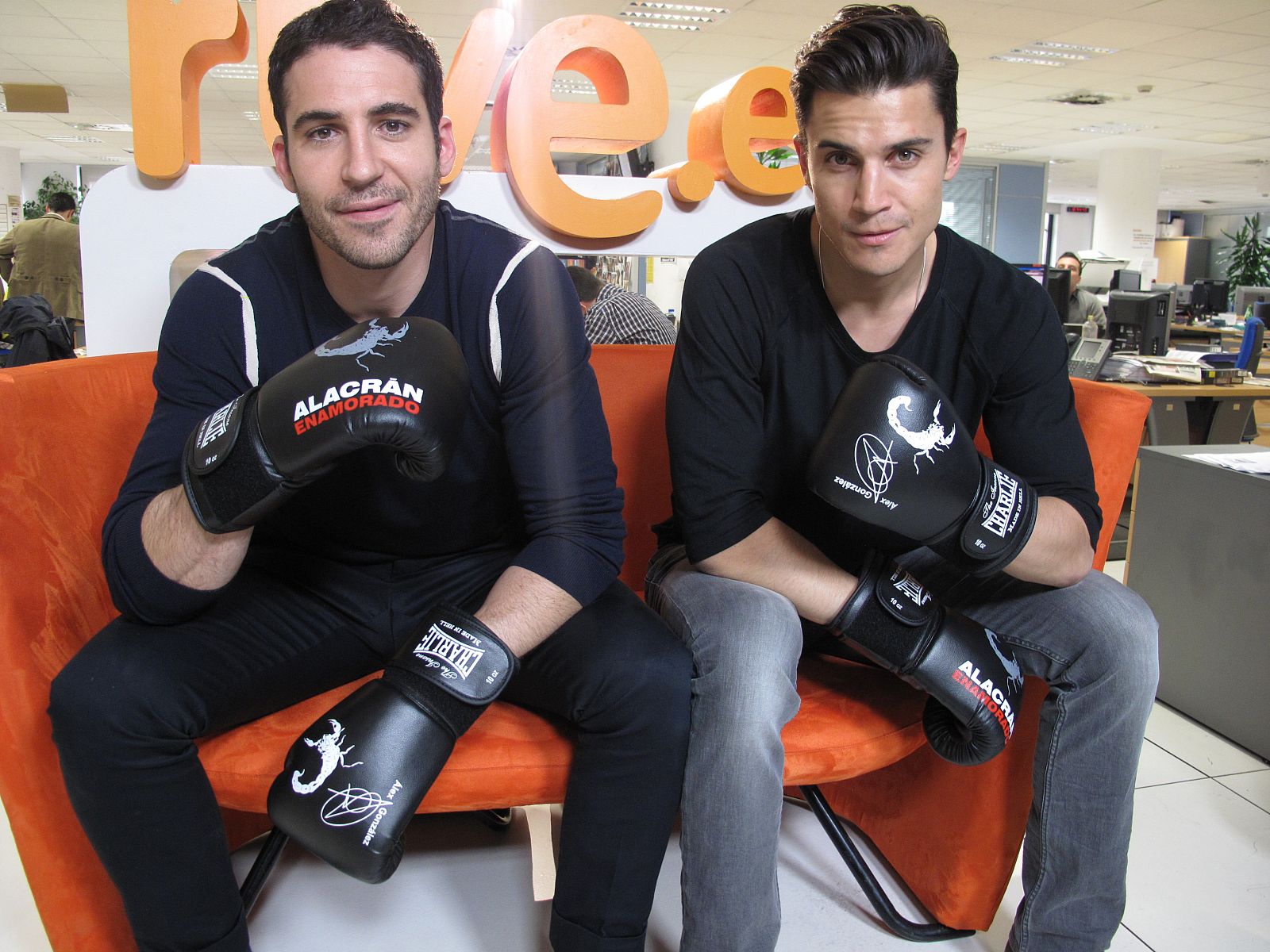 Guantes de Alacrán Enamorado