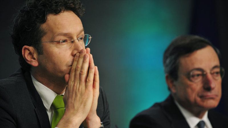 El Eurogrupo da luz verde al rescate de Chipre y aboga por ampliar el plazo a Irlanda y Portugal