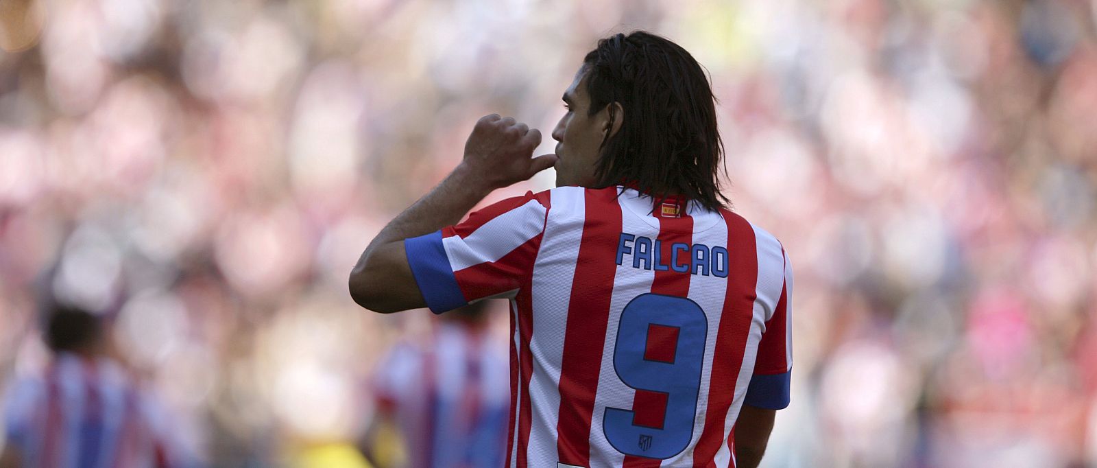 El delantero colombiano del Atlético de Madrid Radamel Falcao celebra el gol.