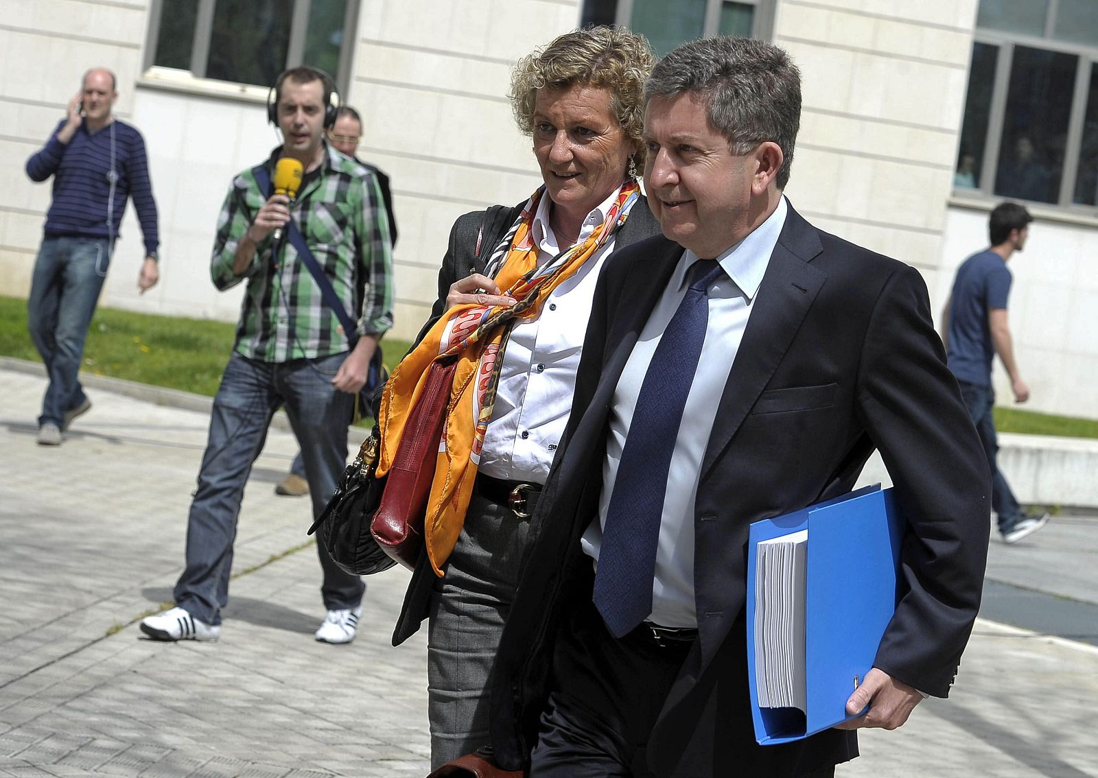 ALVARO MIRANDA DECLARA POR EL COBRO DE DIETAS DE CAJA NAVARRA