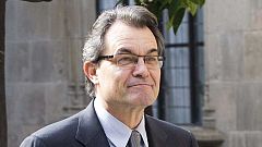 Mas defiende cuidar de la "rosa" que es Cataluña "sin tutelas" y cree que puede haber consulta legal