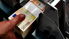 La economía cayó un 0,5% en el primer trimestre y acumula una bajada del 2% en 12 meses