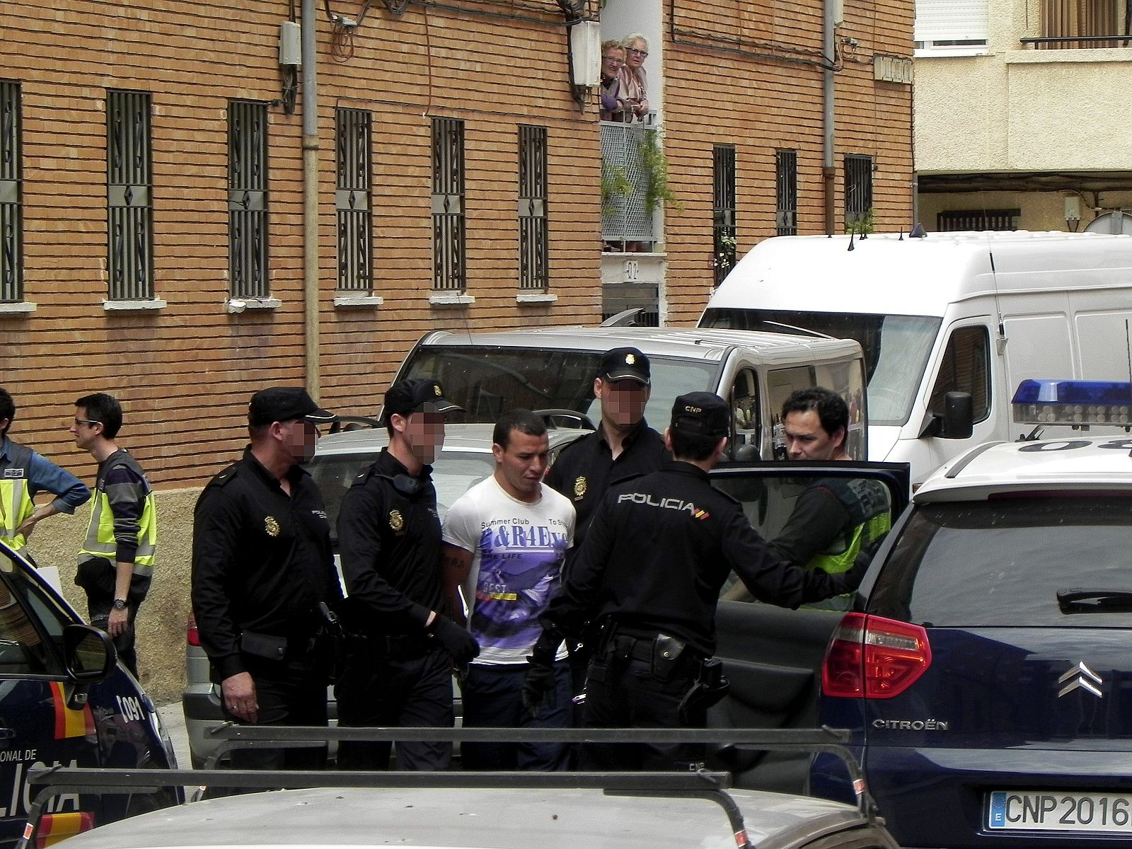 CUATRO DETENIDOS EN UNA OPERACIÓN CONTRA EL TRÁFICO DE MATERIAL EXPLOSIVO