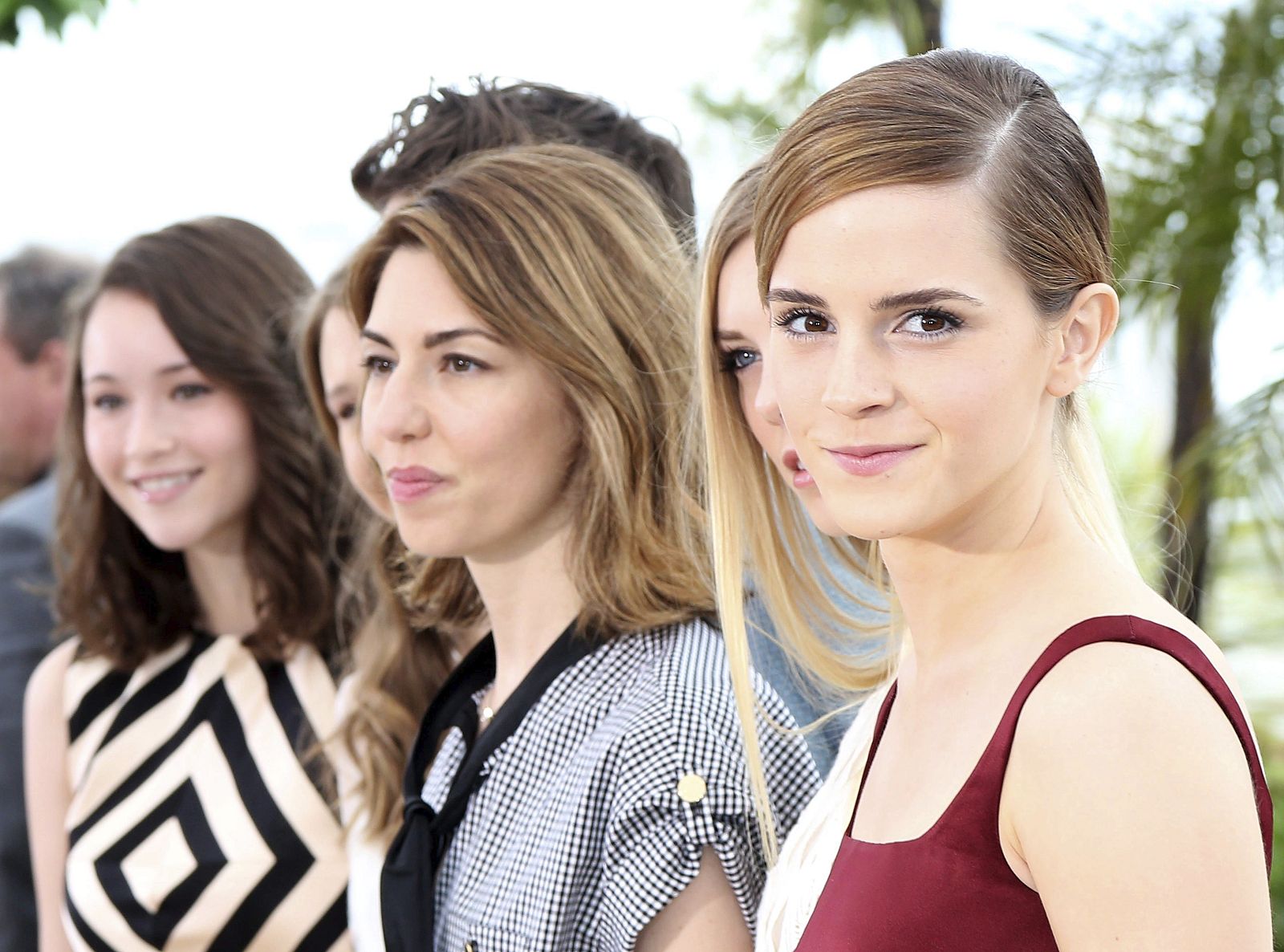 Sofía Coppola y Emma Watson posan durante la presentación de "The Bling Ring" en Cannes