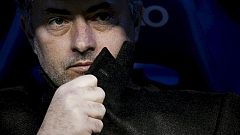 Mourinho desata todo un baile de banquillos