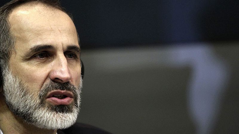 Moaz Al Jatib: "Si hay garantías internacionales, no tendremos líneas rojas en la negociación"