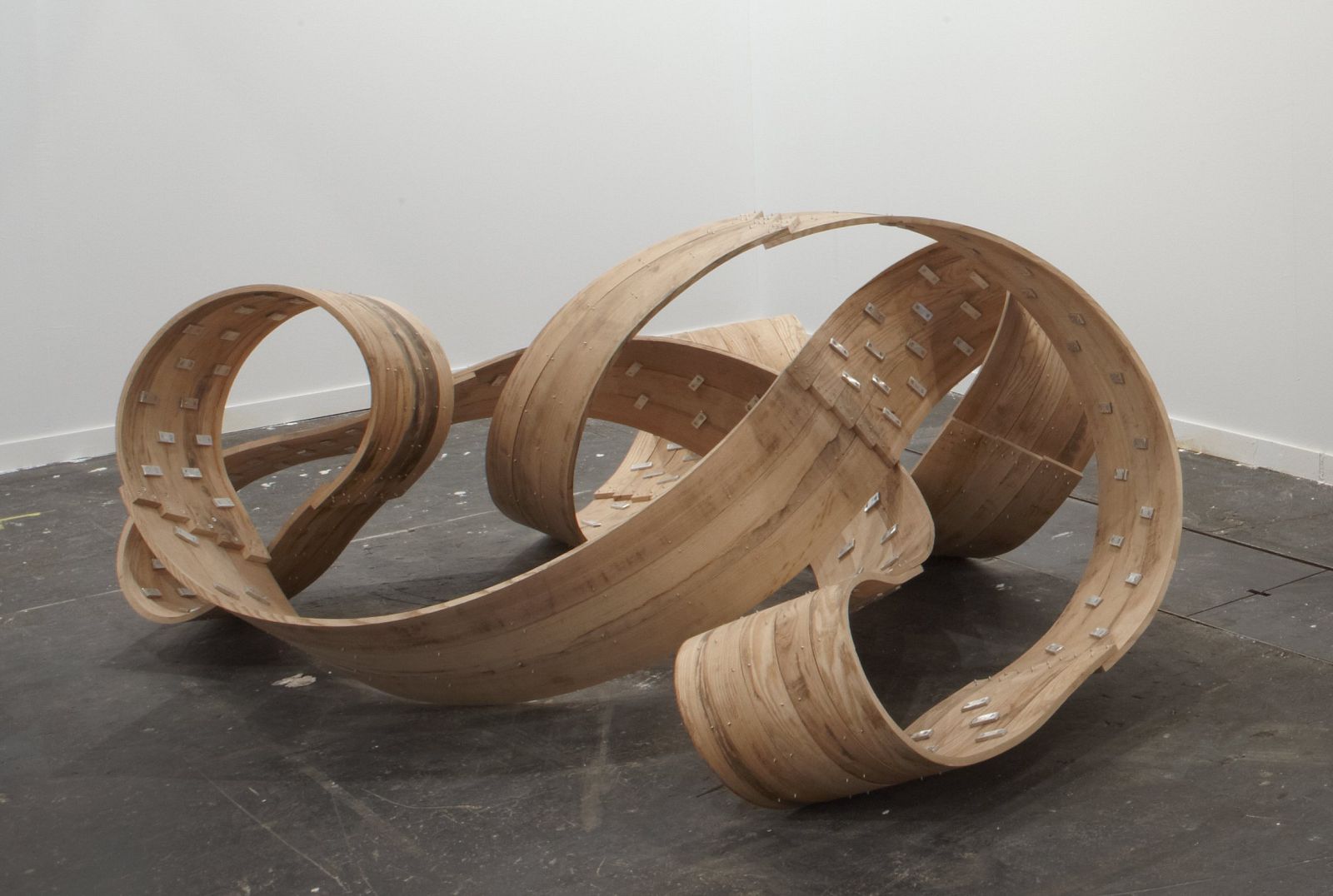 UW84DC#15 (2001) de RICHARD DEACON