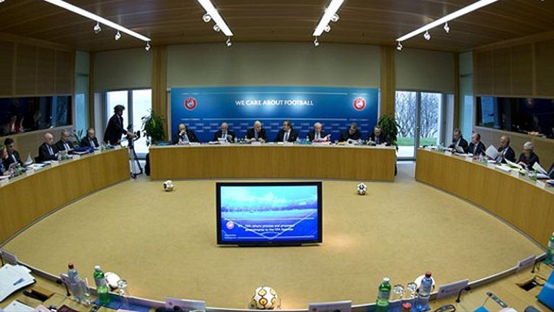 Mano dura de la UEFA contra el racismo, los amaños y el dopaje