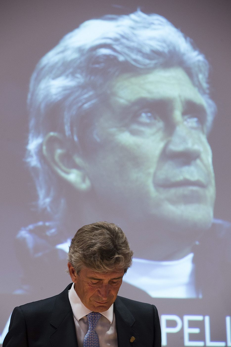 HOMENAJE AL CHILENO MANUEL PELLEGRINI, QUE NO SEGUIRÁ EN EL MÁLAGA