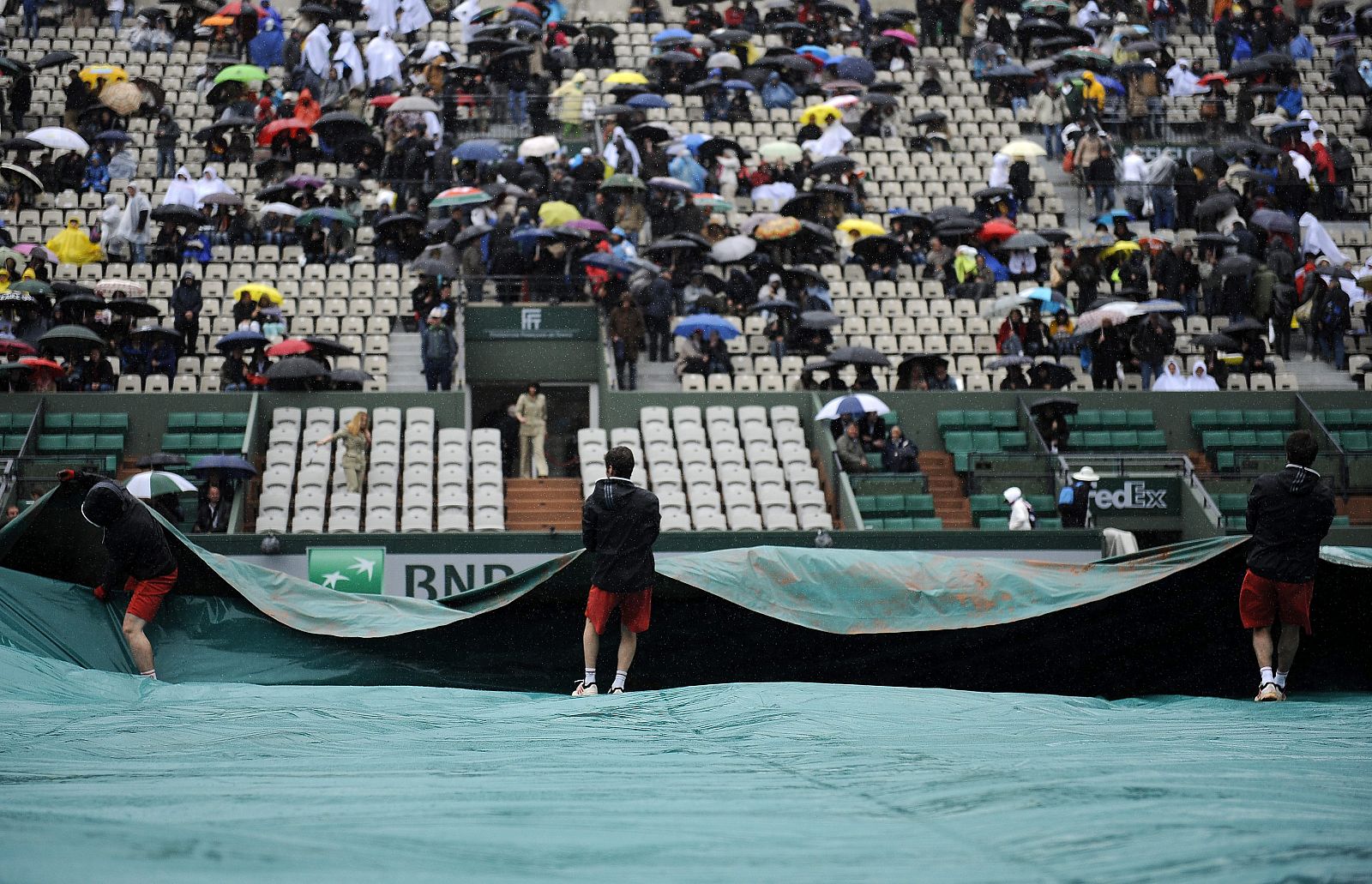 LA LLUVIA, PROTAGONISTA EN ROLAND GARROS