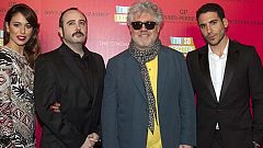 'Los amantes pasajeros' aterrizan en Nueva York con Almodóvar afónico