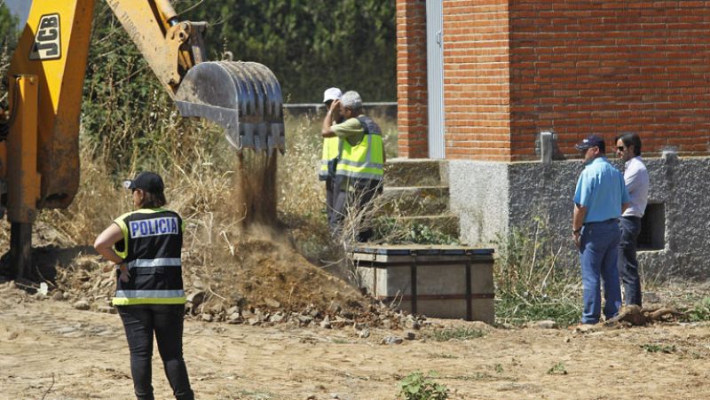 La primera jornada de búsqueda del cuerpo de Marta del Castillo en La Rinconada acaba sin éxito 