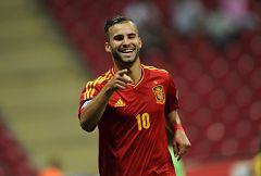 España sufre para vencer a Ghana y se mete en octavos de final