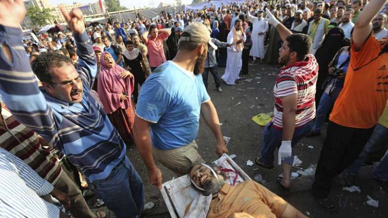 Más de 50 muertos en El Cairo en nuevos enfrentamientos entre islamistas y el Ejército
