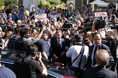 Sarkozy dice que no vuelve a la política, pero que se puede contar con él