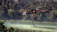 Controlados dos de los tres incendios de Almería por una tormenta eléctrica