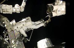Luca Parmitano se convierte en el primer italiano en realizar un paseo espacial