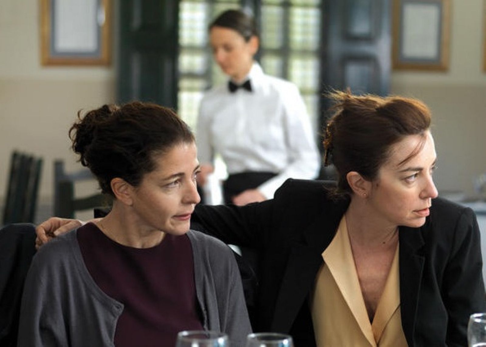 Una escena de 'Todos queremos lo mejor para ella', de Mar Coll.