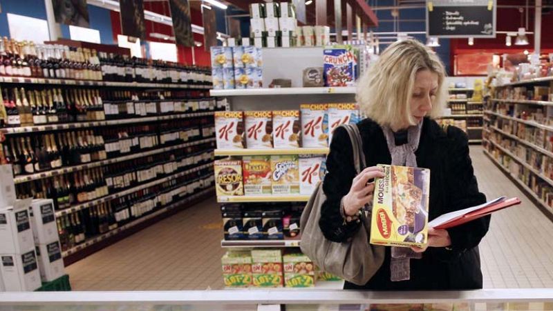 El gasto medio por hogar cayó un 3,4% en 2012, cuando solo subió en enseñanza y salud