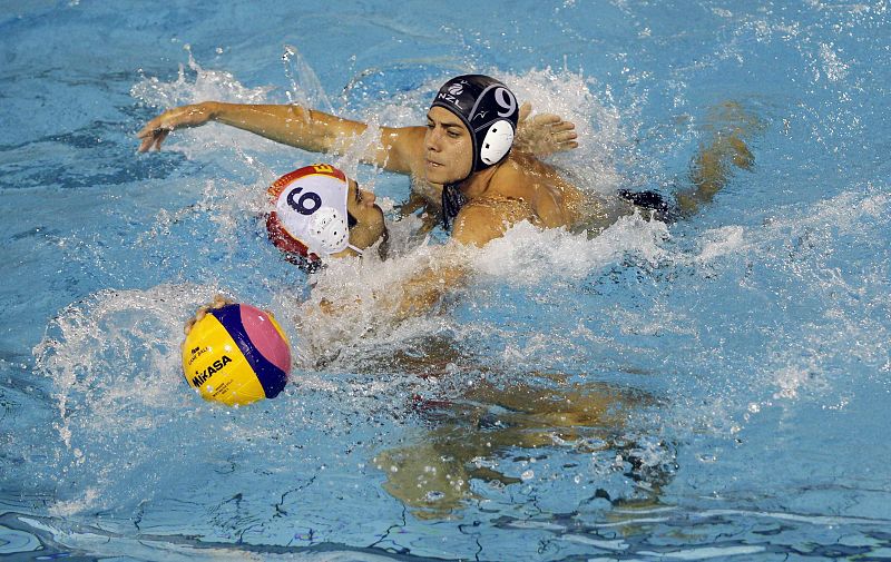 Los chicos del waterpolo español comienzan con una goleada ante Nueva Zelanda