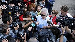 El interventor reconoce que llamó al maquinista, pero que tenía el móvil en el bolsillo al descarrilar
