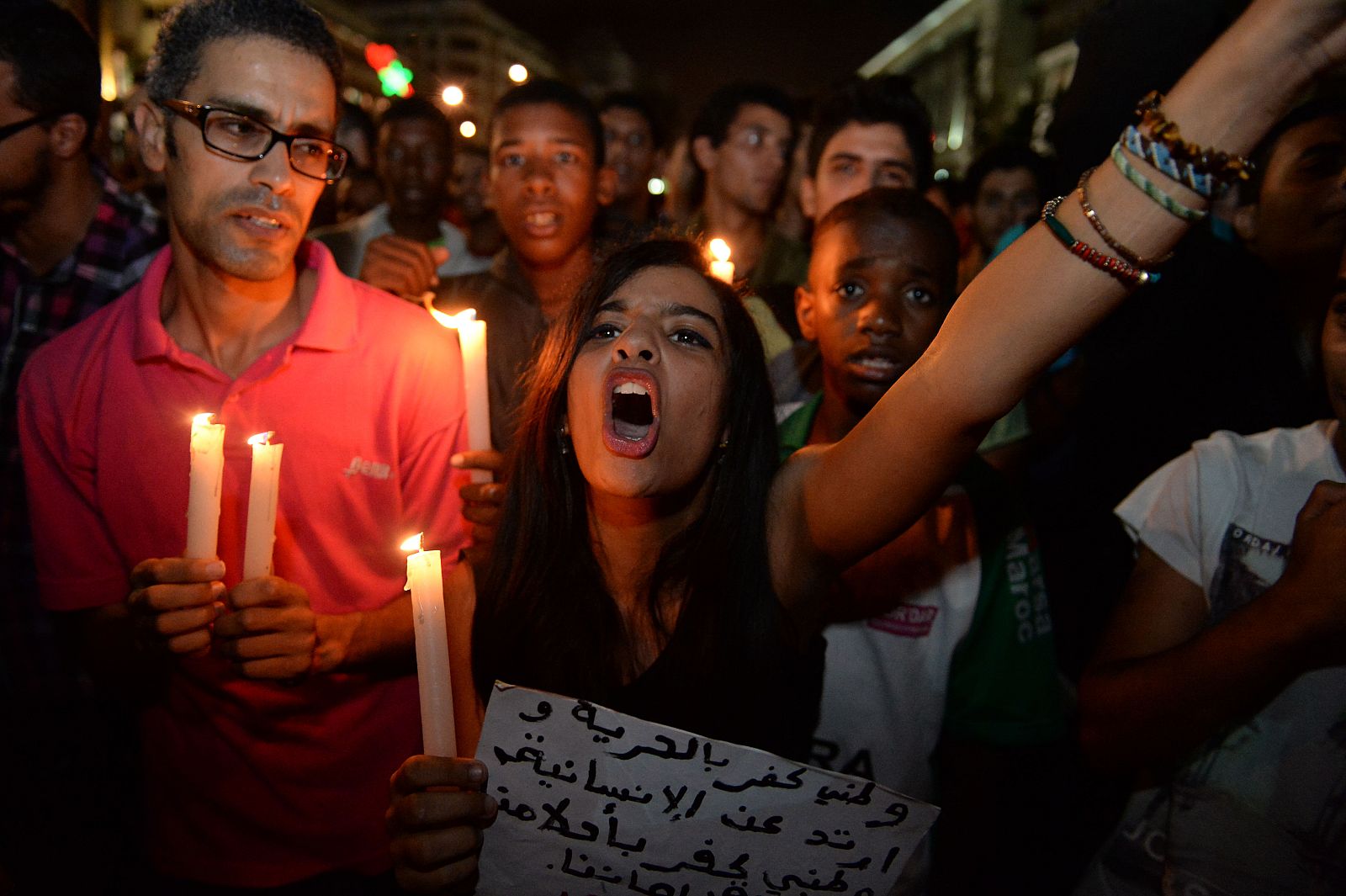 Manifestantes en Casablanca protestan contra el indulto al pederasta Daniel Galvan