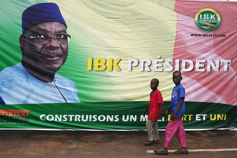 Mali elige a Keita para presidir el país tras la guerra