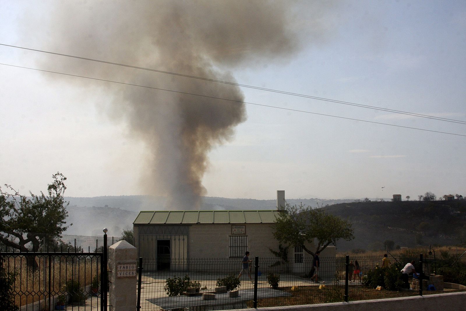 DESALOJAN PUERTO SEGURO (SALAMANCA) POR LA LLEGADA DEL FUEGO A LA LOCALIDAD