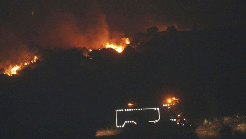 Desalojados por incendios Villardiegua, en Zamora, y dos urbanizaciones de Toledo 