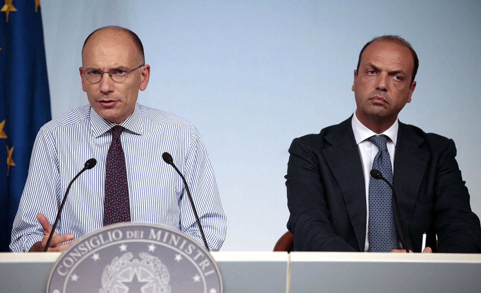 El primer ministro de Italia, Enrico Letta, junto al viceprimer ministro, Angelino Alfano