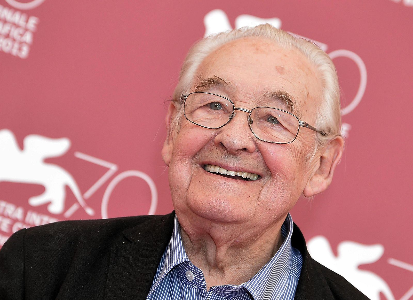 El director polaco Andrzej Wajda posa durante el pase gráfico de "Walesa. un hombre de esperanza"