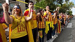 Cientos de miles de personas forman una cadena por la independencia de Cataluña en la Diada